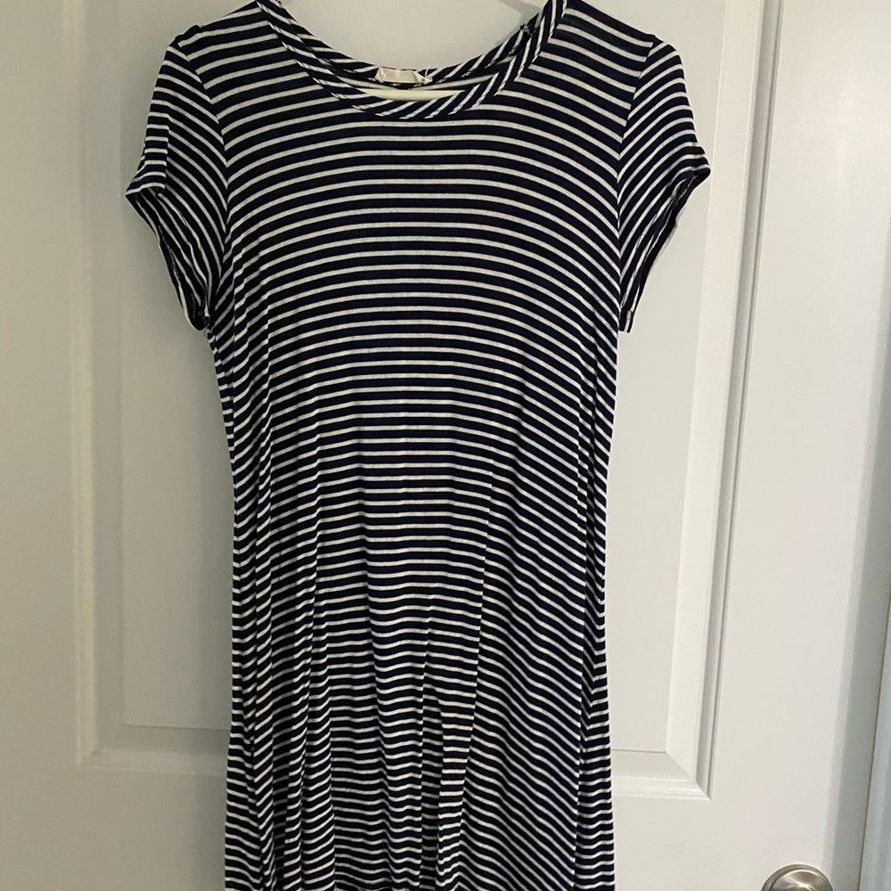 Navy blue/white strip T shirt dress, like new.